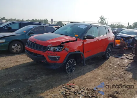 2018 Jeep Compass Trailhawk 4X4 из США, поврежденный, VIN 3C4NJDDBXJT212723